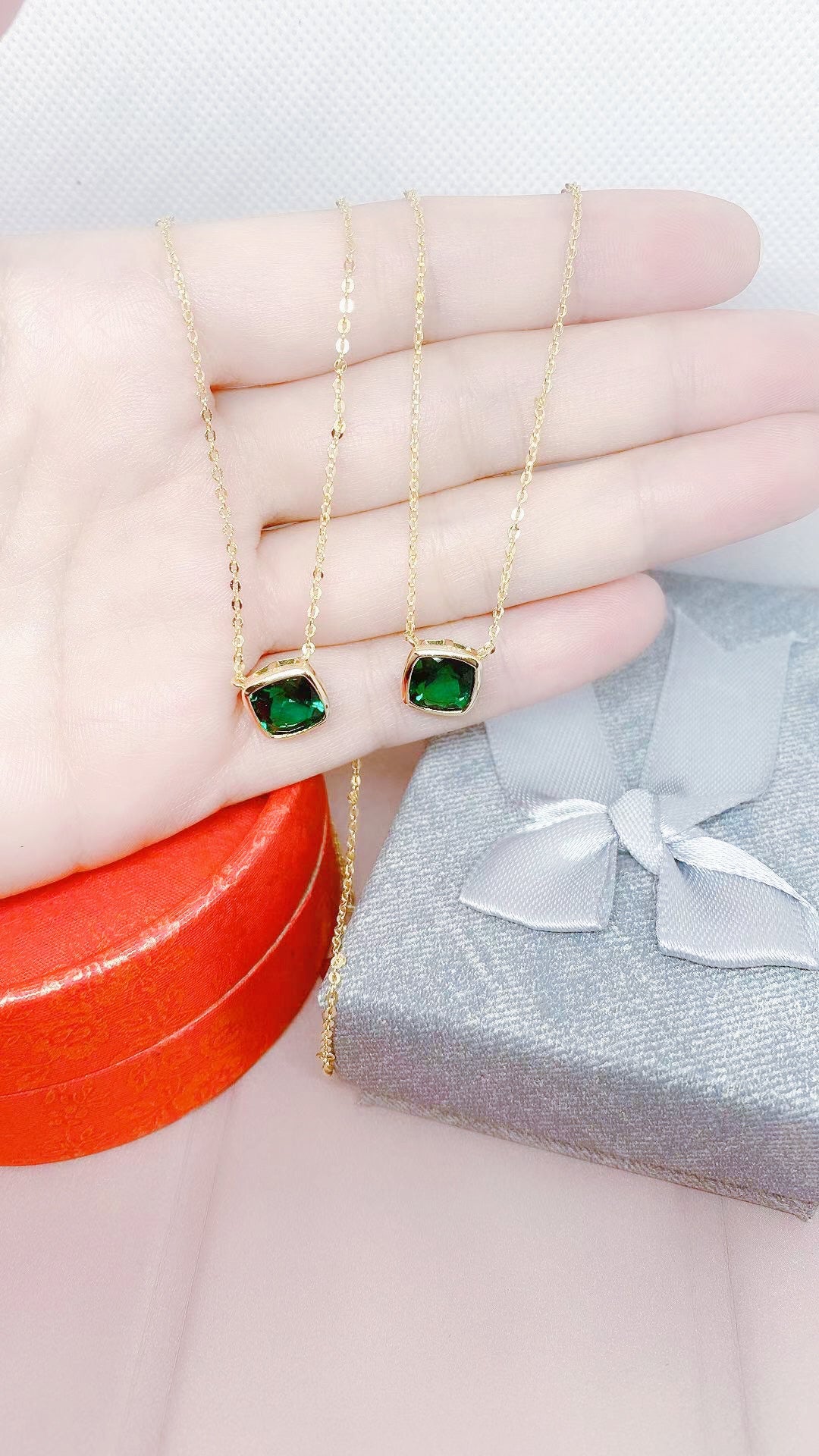 Bieauli Necklace Gold & Emerald Necklace with May Birthstone