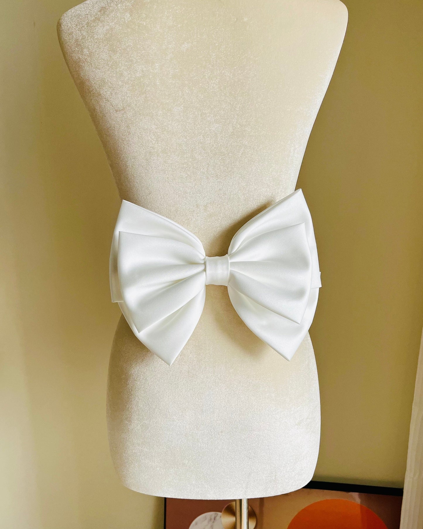 Bieauli Satin bows, bar mitzvah bows, large bows, church wedding bows, wedding bows, bridal accessories, wedding accessories