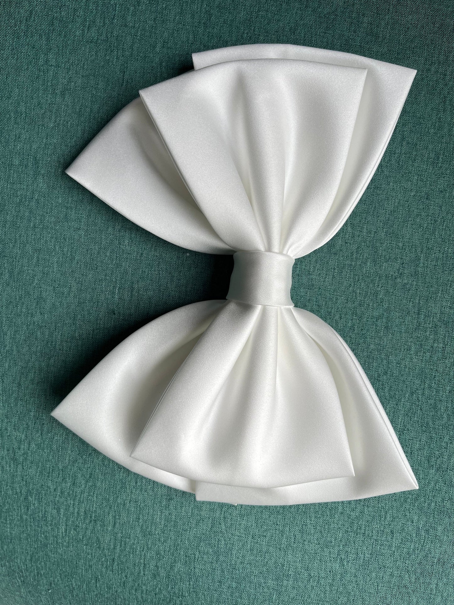 Bieauli Satin bows, bar mitzvah bows, large bows, church wedding bows, wedding bows, bridal accessories, wedding accessories