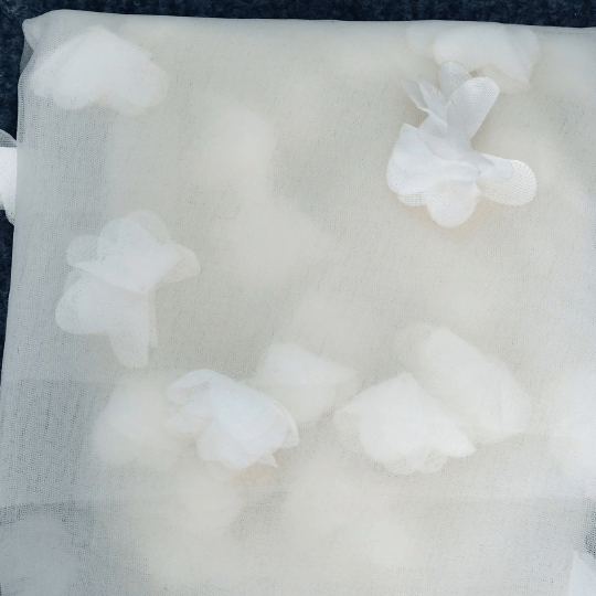 Bieauli veil ivory 3D Flowers & Lace Fingertip Veil, Bridal Cape Veil