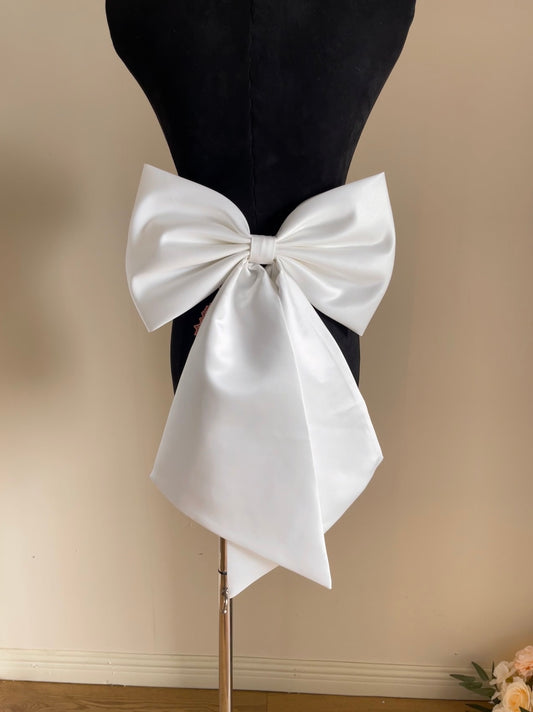 Wedding dress bow