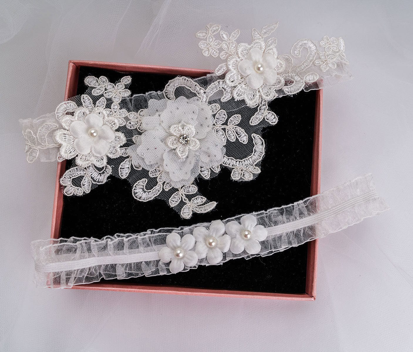Bieauli garters White floral lace bridal wedding garter, bridal floral garter, fairytale wedding garter