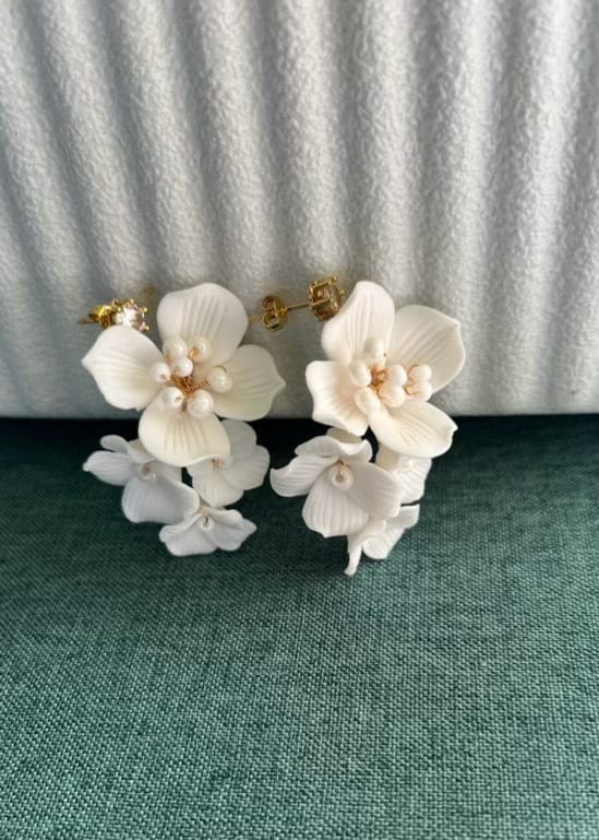 Bieauli Jewellery London Earrings Floral Drop Earrings, White Porcelain Flower Bridal Earrings, Wedding Earrings for Brides, Bridal Party Jewellery, Wedding Boho Accessories