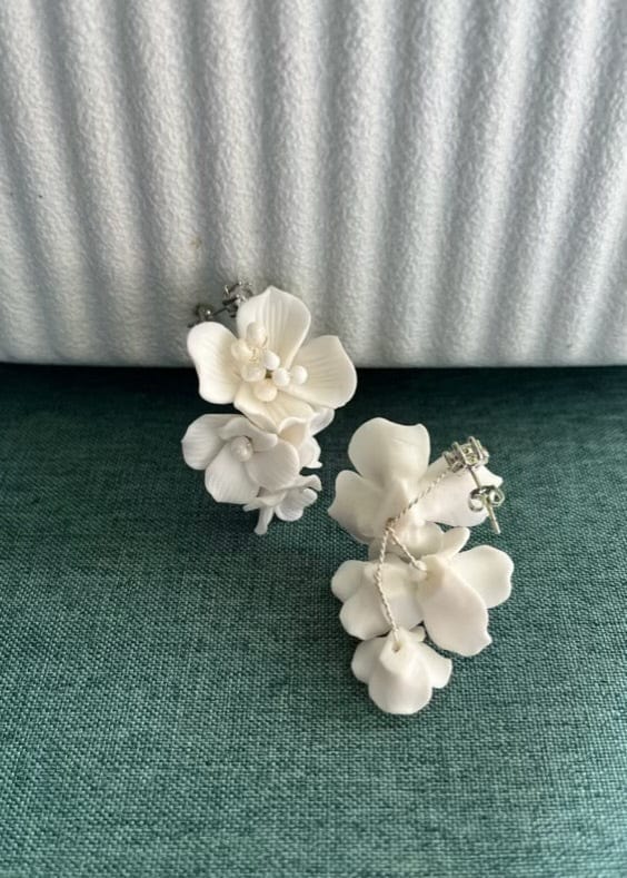 Bieauli Jewellery London Earrings Floral Drop Earrings, White Porcelain Flower Bridal Earrings, Wedding Earrings for Brides, Bridal Party Jewellery, Wedding Boho Accessories