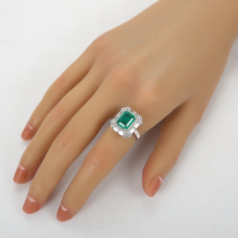 Bieauli Jewellery London emerald ring Minimalist Emerald Ring for Women - Silver Ring with May Birthstone