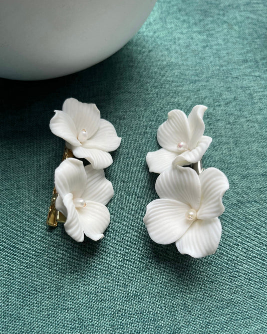 Bieauli Jewellery London hair accessories Minimalist Porcelain Flowers Blossoms Hair Clip, Bridal Hair Clip, Bridesmaid Hair Clip,  Bridal White Floral Wedding Hair Barrette