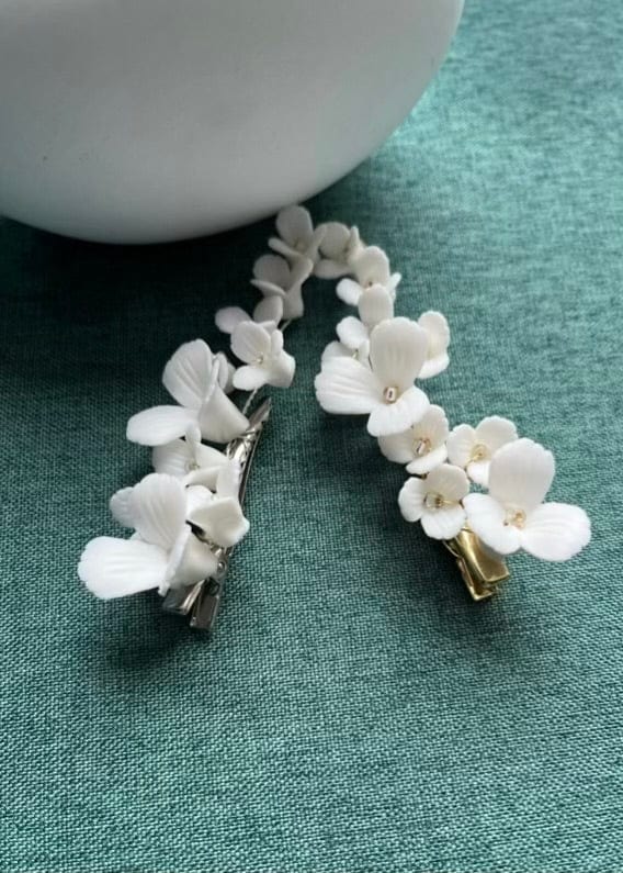 Bieauli Jewellery London hair accessories Polymer Clay Flower Hair Clip Bridal Floral Hair Clip Wedding Ceramic White Flower Hair Clip Bridesmaid Flower Clay Hair Jewelry
