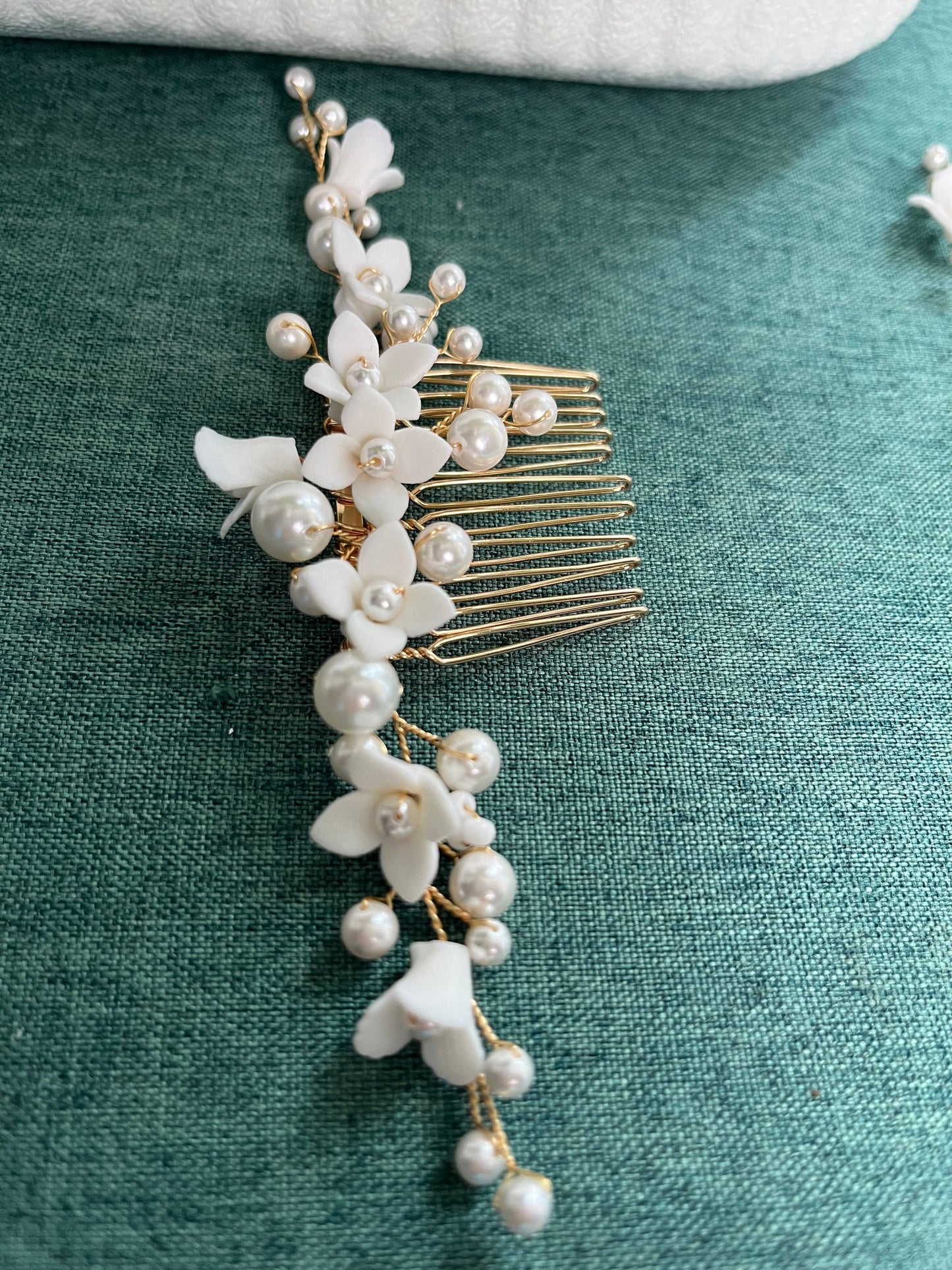 Bieauli Jewellery London hair accessories Smaller Flower Bridal Headpiece, Bride Hair Combs,  Porcelain Flower Hair Combs Wedding Bridal Gold Bride Hairpiece, Bridesmaid Hair Clips