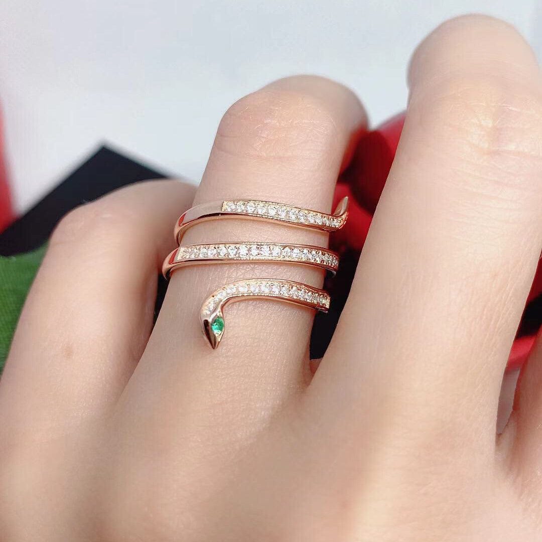 Bieauli Jewellery London Ring Serpent Ring, snake design ring, green emerald eyes, rose gold, white gold, yellow gold,open serpent band