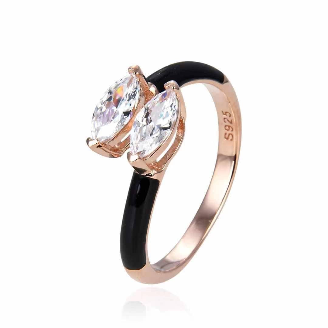 Bieauli Ring 6 / Black Twin Stone Ring- Open Design Gemstone