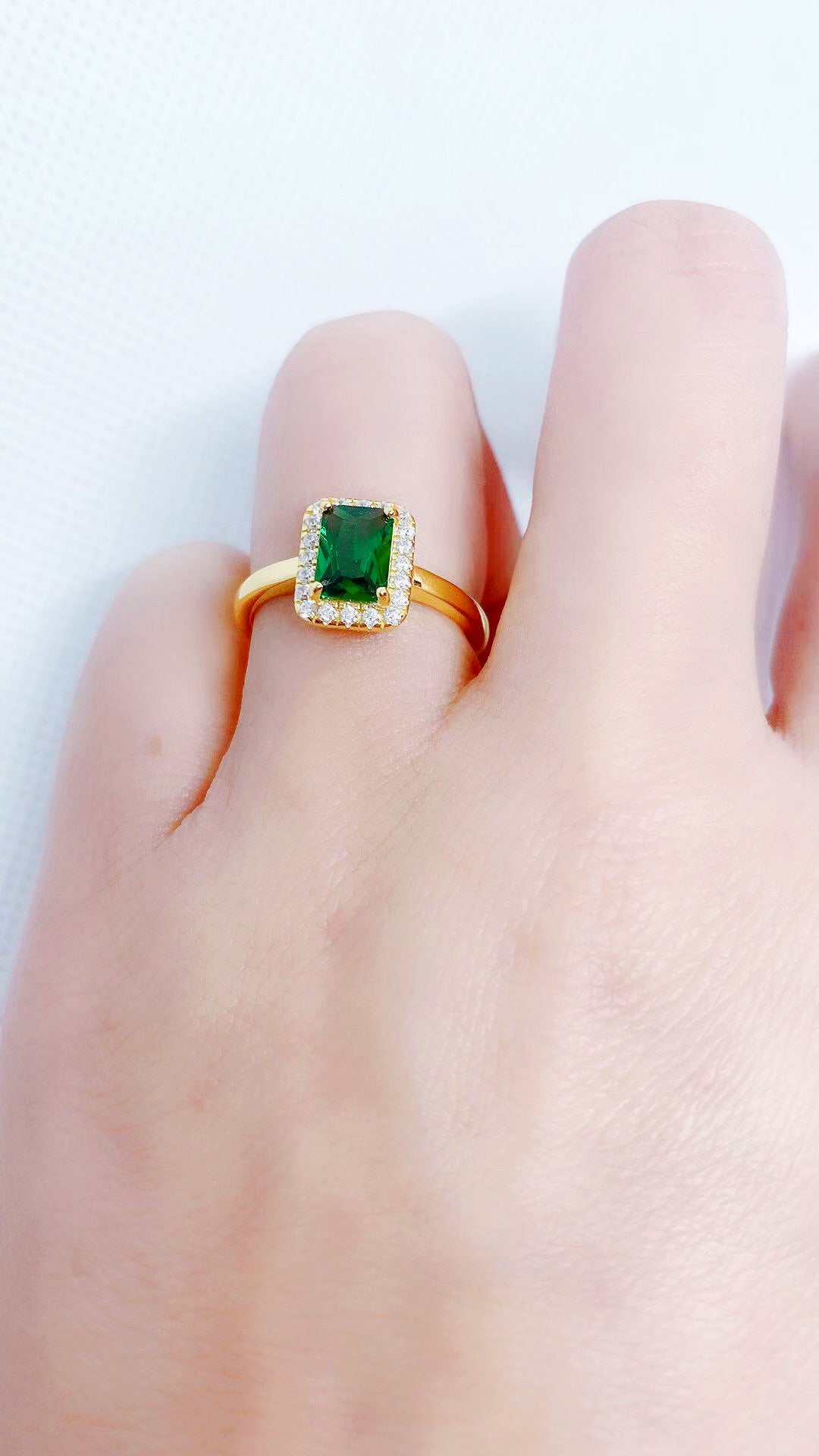 Bieauli Ring Gold & Emerald Engagement Ring with May Birthstone