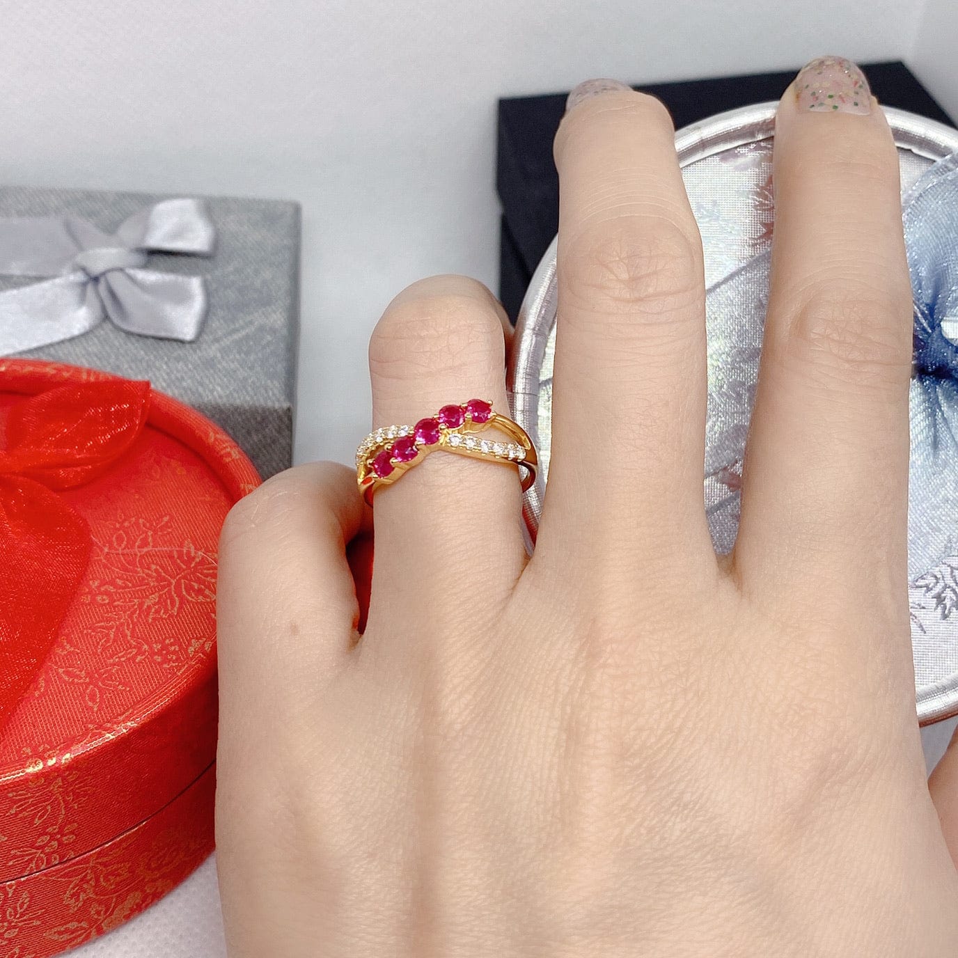 Bieauli Ring Gold-Plated Ruby & Zirconia Ring
